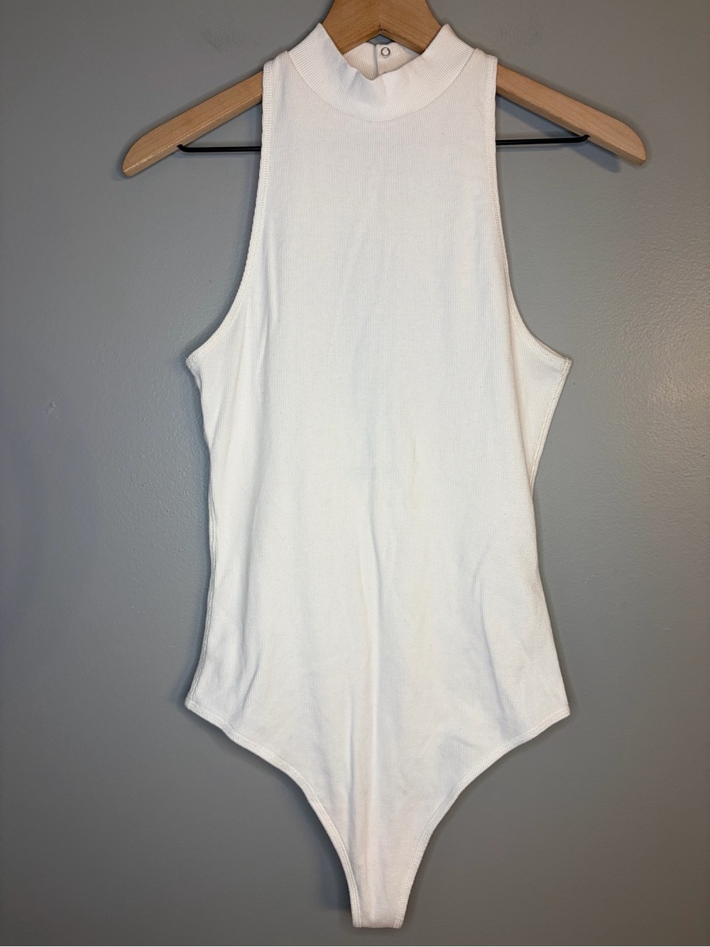 Abercrombie & Fitch Women’s White Ribbed Mock Neck Open Back Bodysuit, Small
